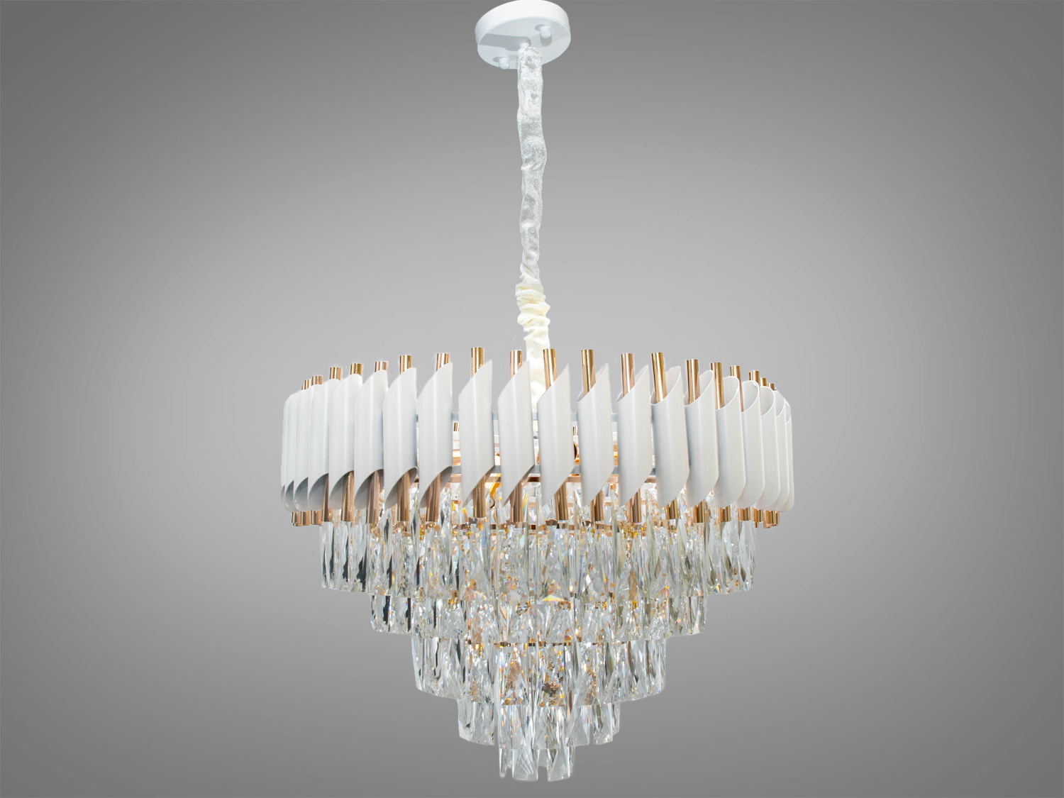 Кришталева люстра Diasha серії 1013 в білому та золотому кольорах. Сучасний дизайн, ідеальне освітлення для будь-якої кімнати.