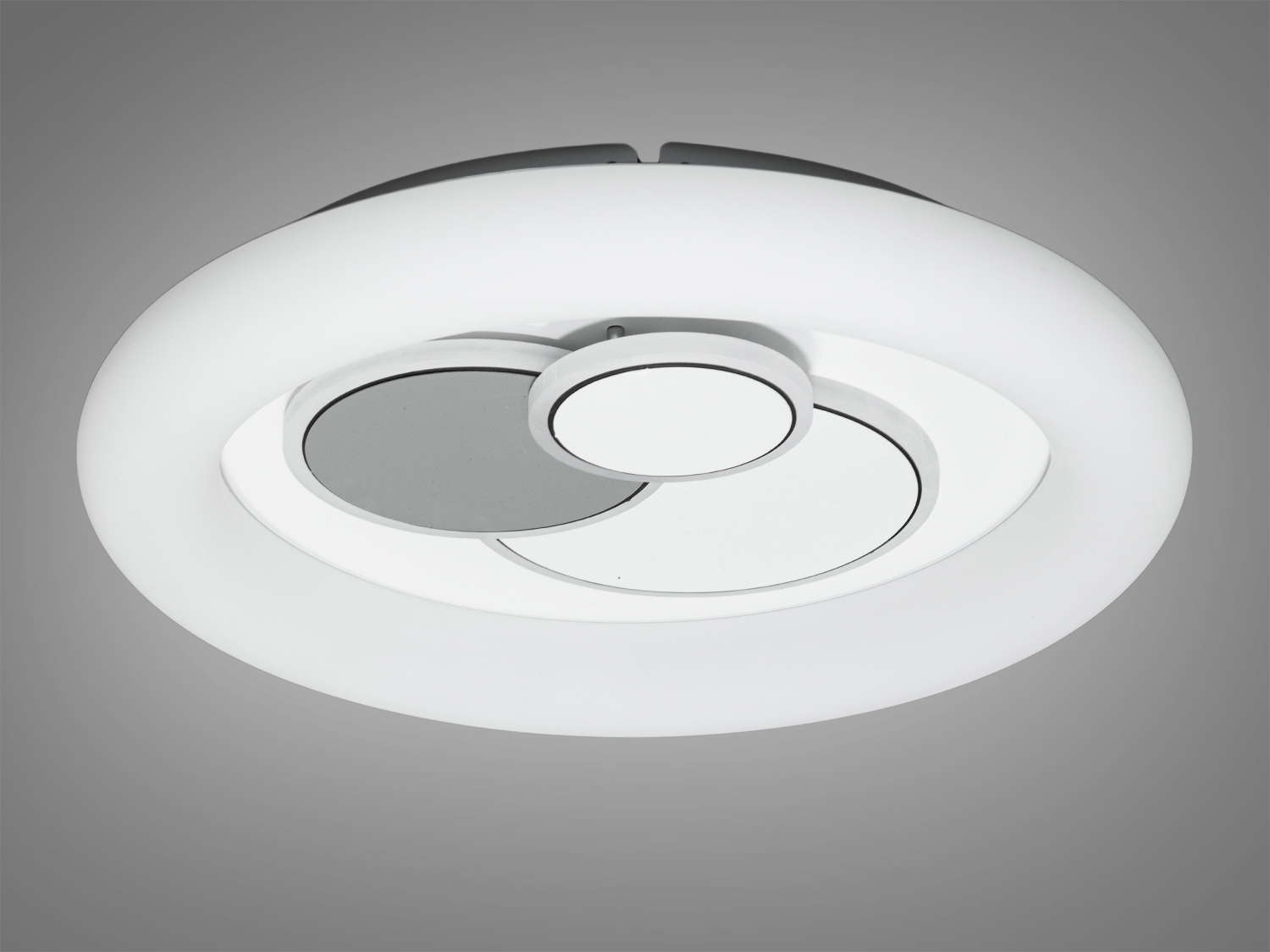 Стельова лампа з боковим видом, що підкреслює її об’ємну конструкцію. Призначена для монтажу в сучасних житлових приміщеннях.