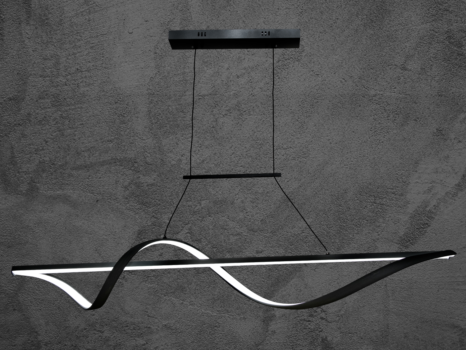 Сучасна лінійна світлодіодна люстра ідеально підійде як для ресторанів з люстрами, що висять над столиками, так і для квартир із сучасним дизайном, створюючи атмосферу самотності та комфорту. Яскраве світло повинне бути тільки там, де це дійсно необхідно.