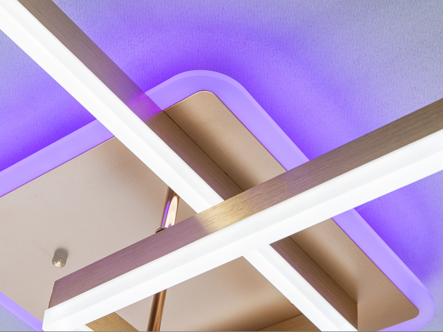 Стельова LED люстра золото 84 Вт пульт 15 м²