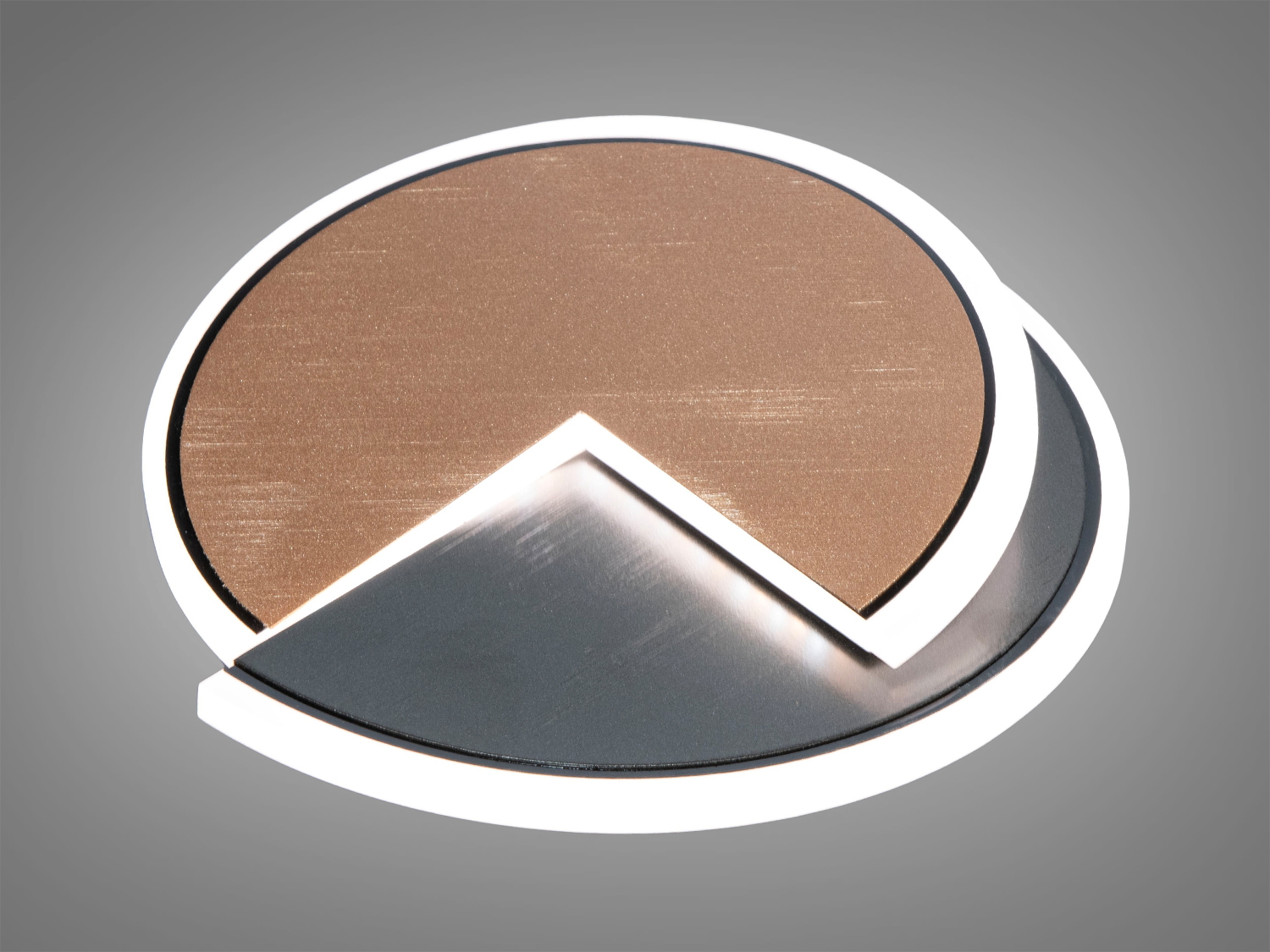 Стельовий світильник з круглою формою та акцентом на металевих деталях. Підходить для освітлення вітальні або офісу.