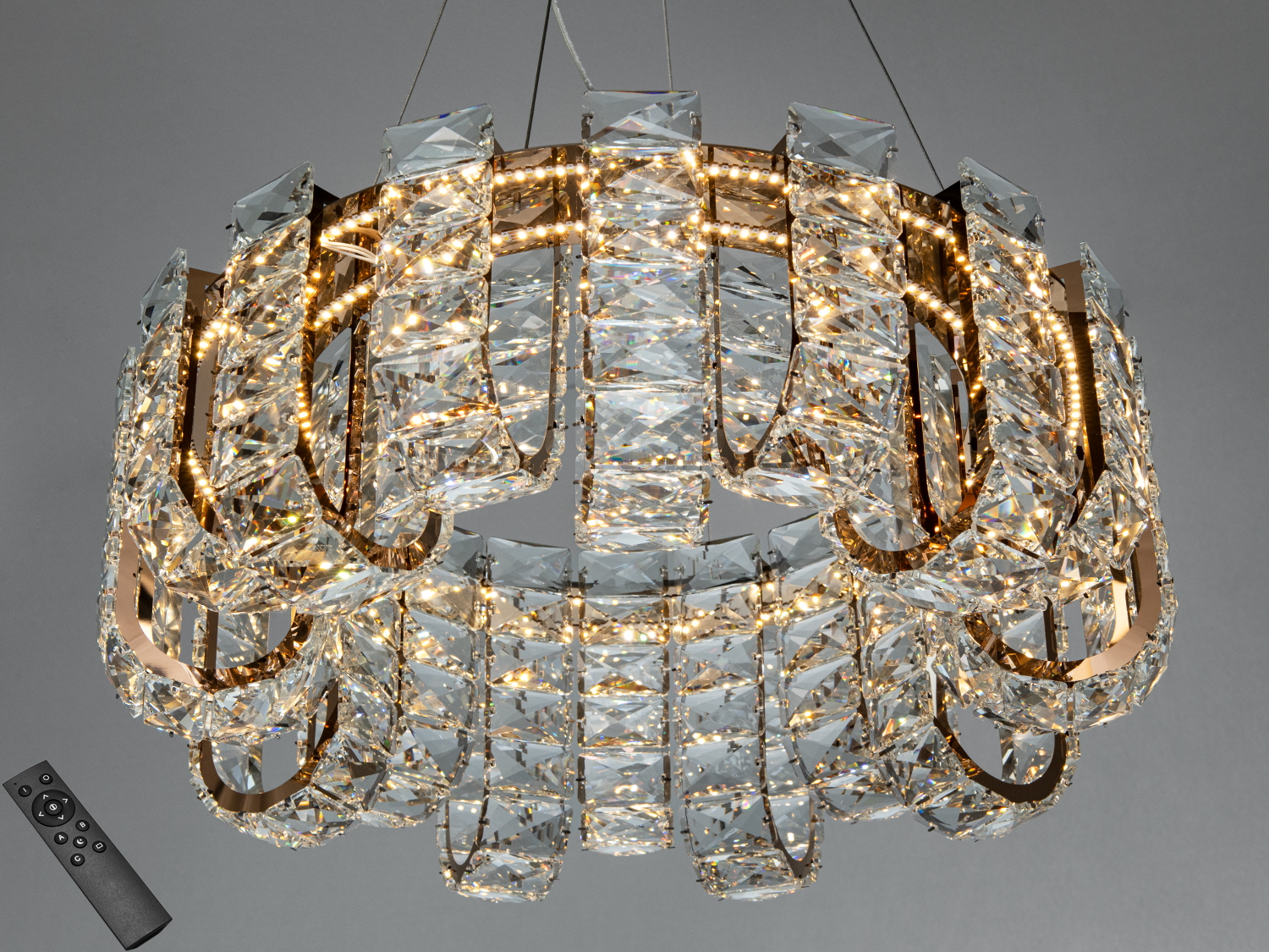 Підвісна LED люстра Diasha золото 70 Вт з пультом для кімнат до 12 м²