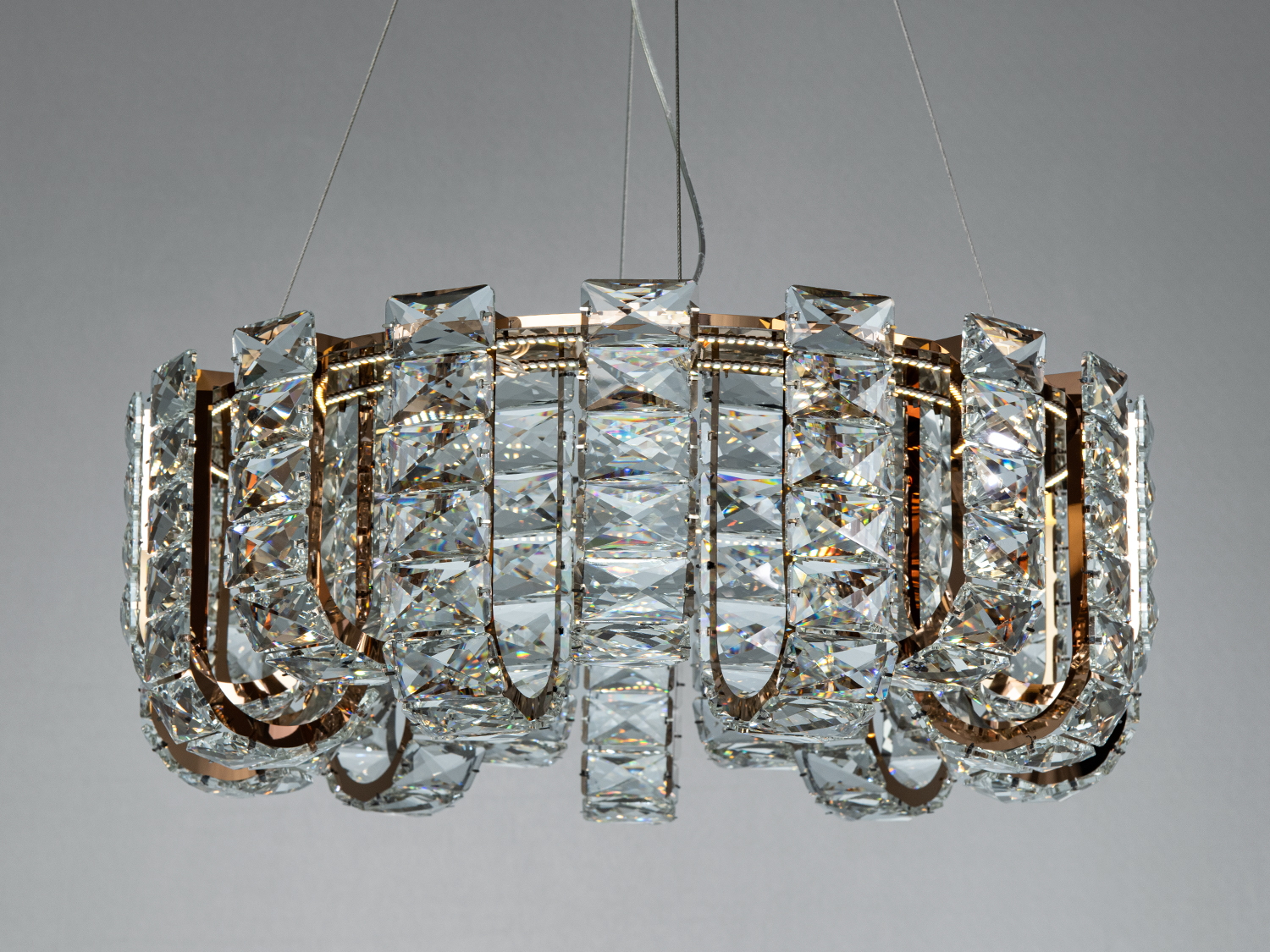 Підвісна LED люстра Diasha золото 70 Вт з пультом для кімнат до 12 м²