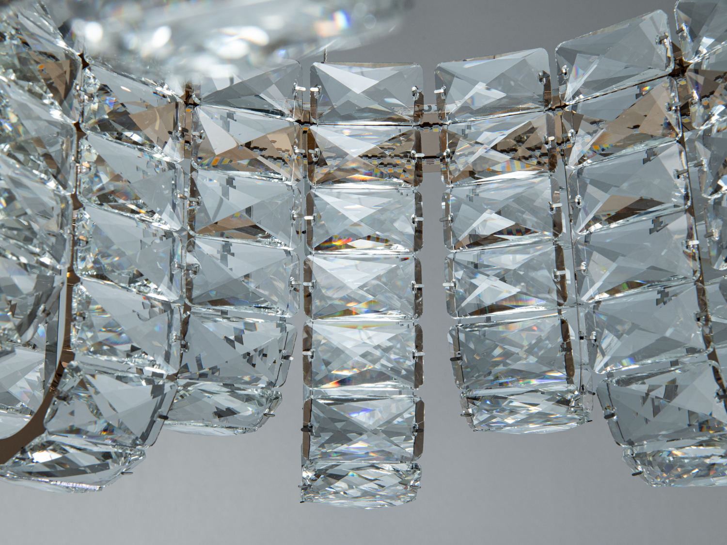 Підвісна LED люстра Diasha золото 70 Вт з пультом для кімнат до 12 м²