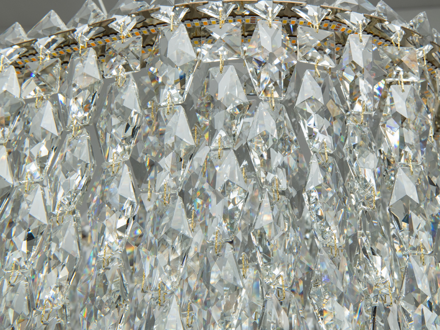 Світлодіодна люстра LED 582-1000x350G-LS золото кришталь 97 Вт овальна