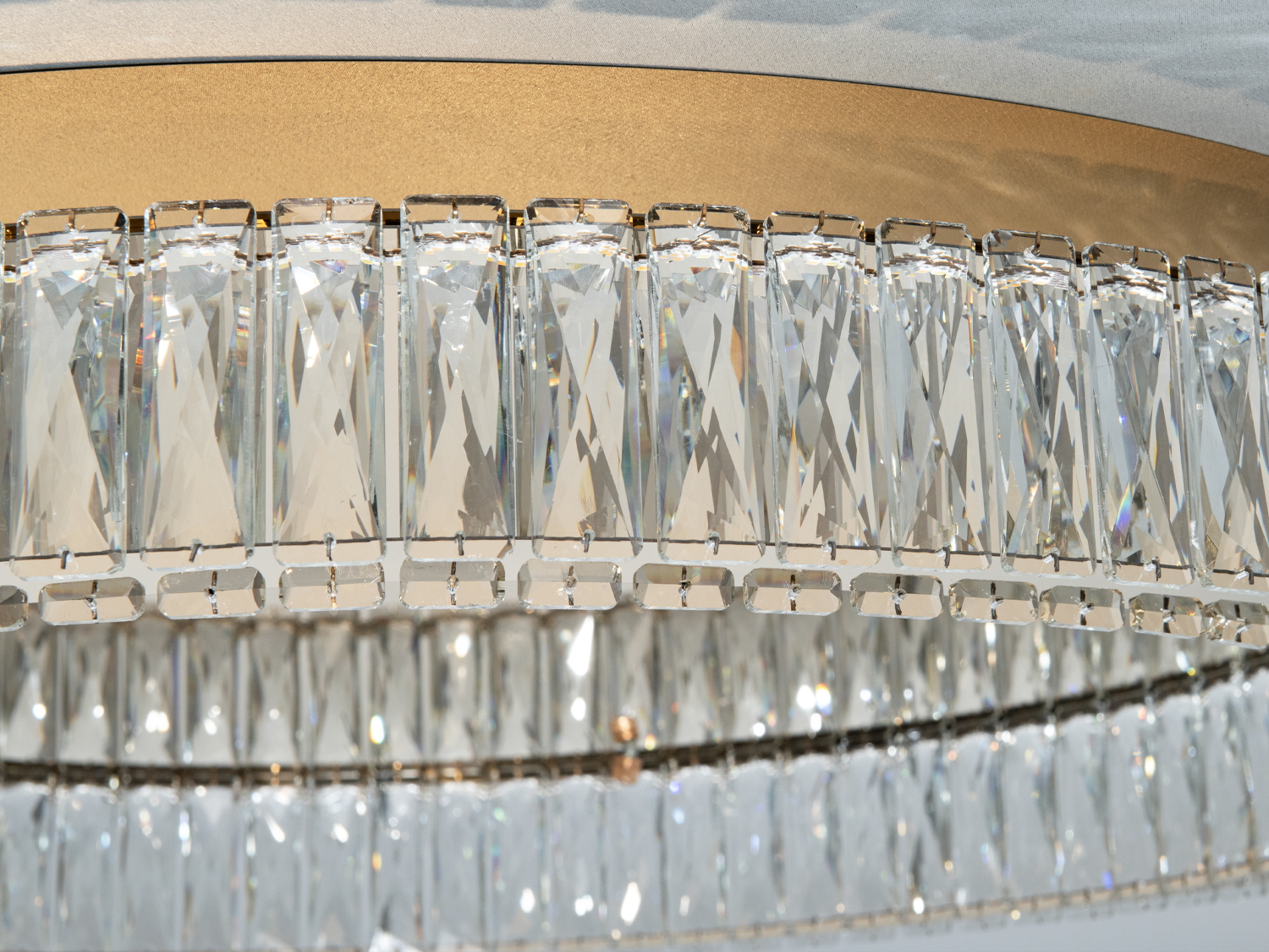 Стельова LED люстра 587-800G золото 100Вт з пультом дистанційного керування