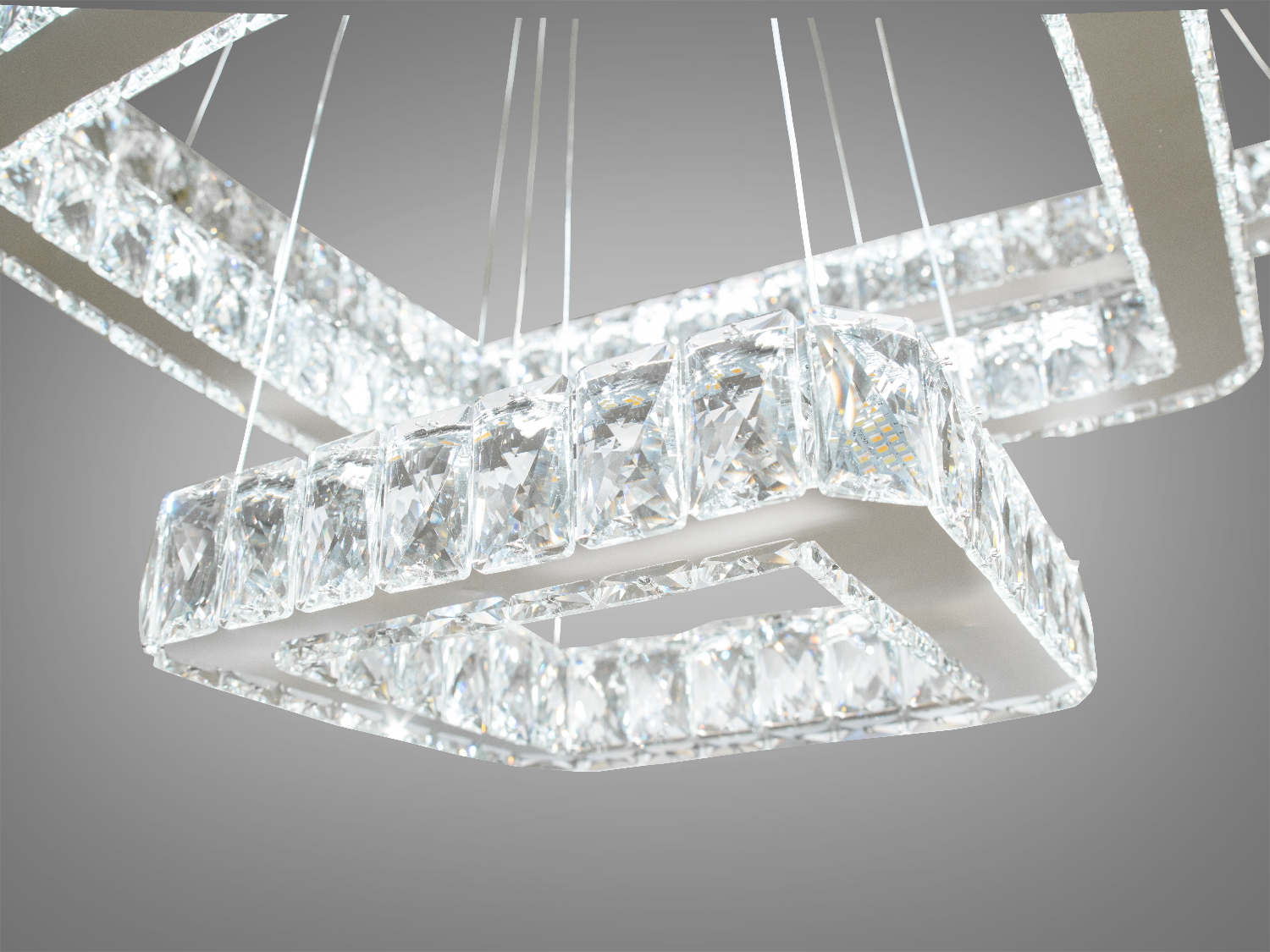 Вишукана кришталева LED люстра для сходового холу, колір хром, 120W на 17м2