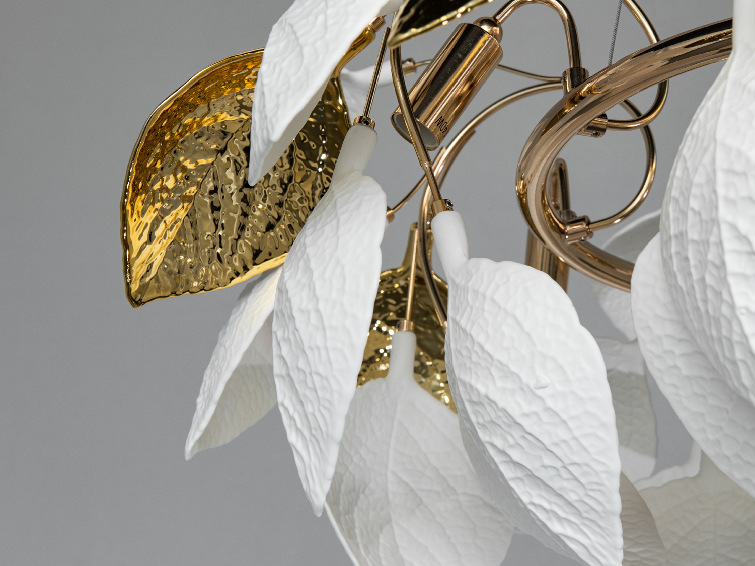 Підвісна люстра керамічні листки золото 6 ламп E14 декоративна