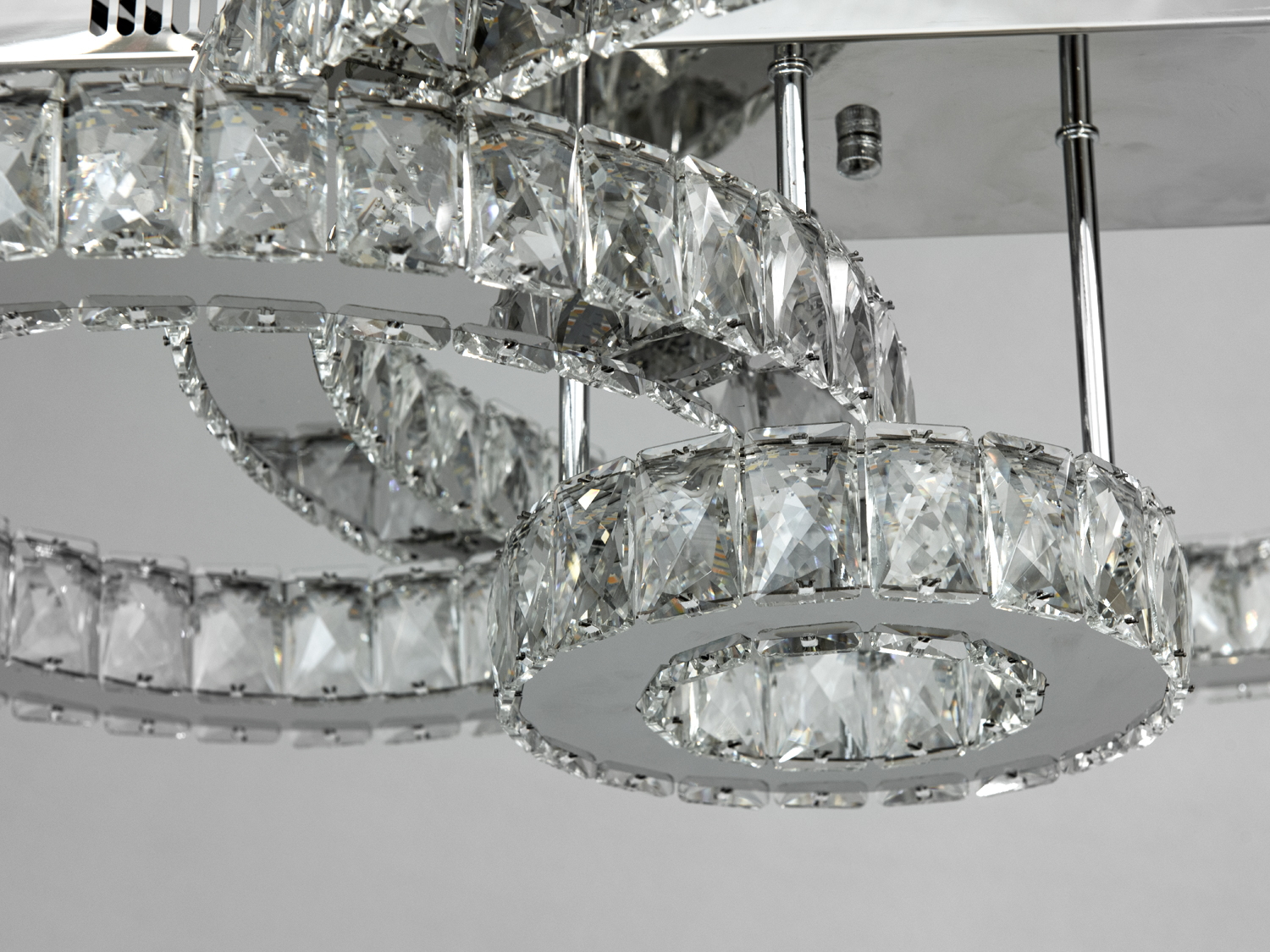 Кришталева LED-люстра у вітальню з пультом, колір хром, 75W на 11м2