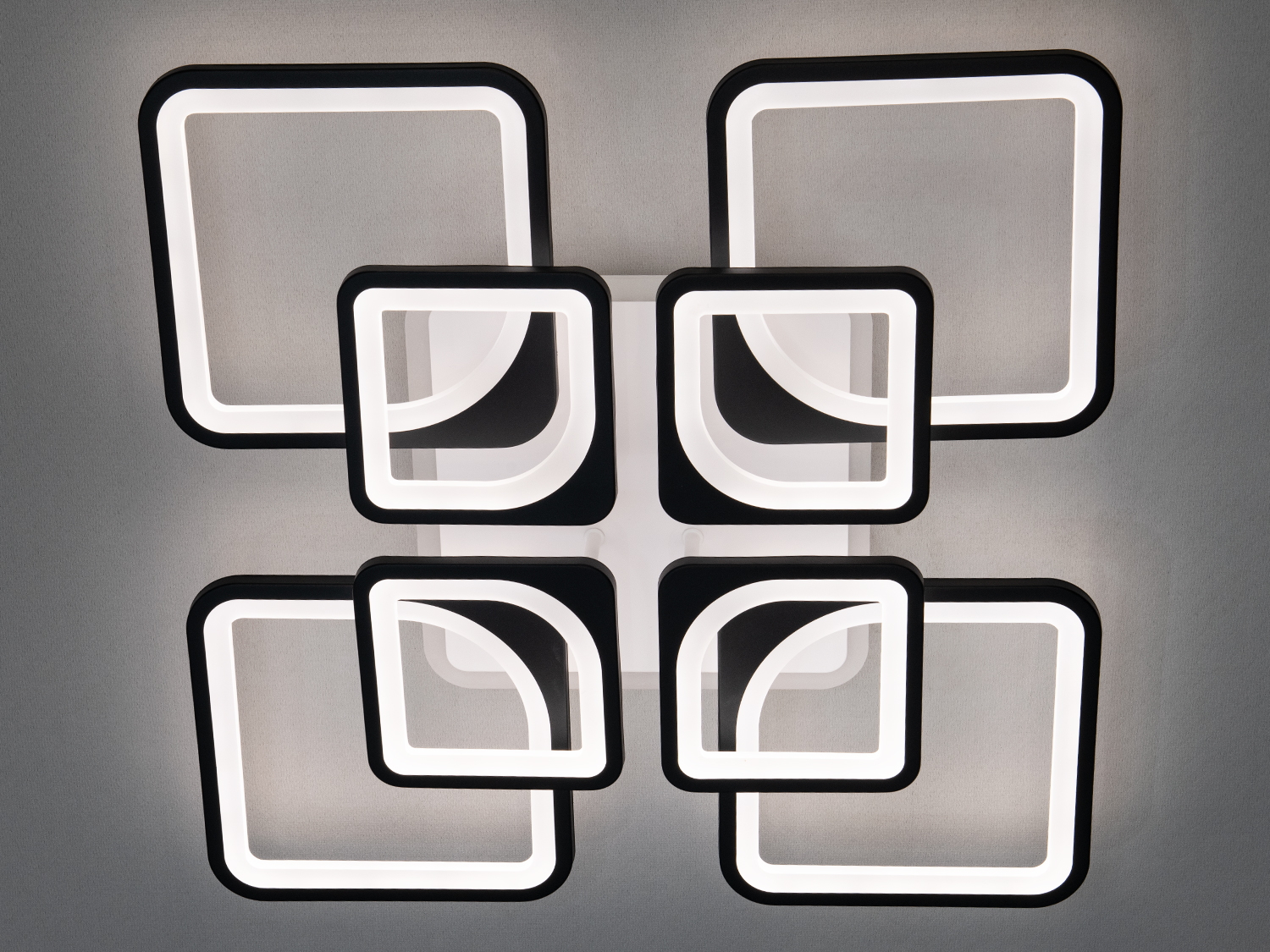 Світлодіодна люстра Серія 8060 чорний пульт 150Вт