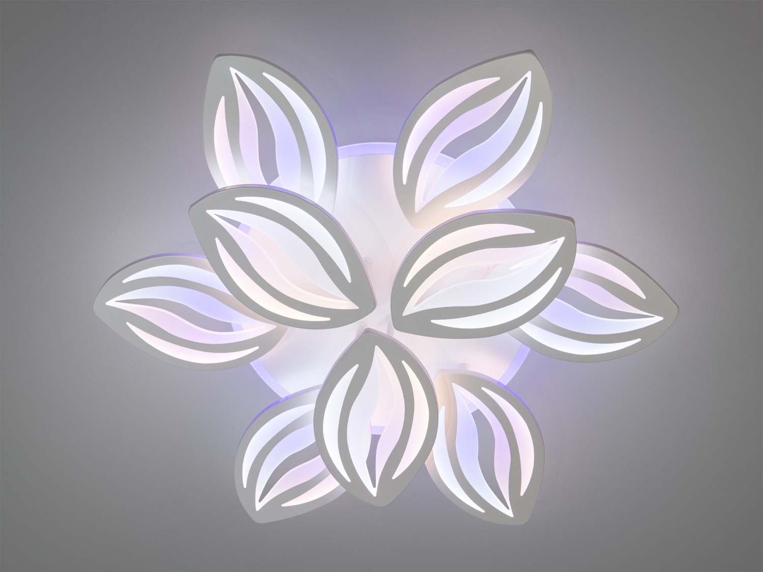 Світильник у формі квітки з білими пелюстками, що випромінюють м’яке світло. Ідеально підходить для сучасного інтер’єру.