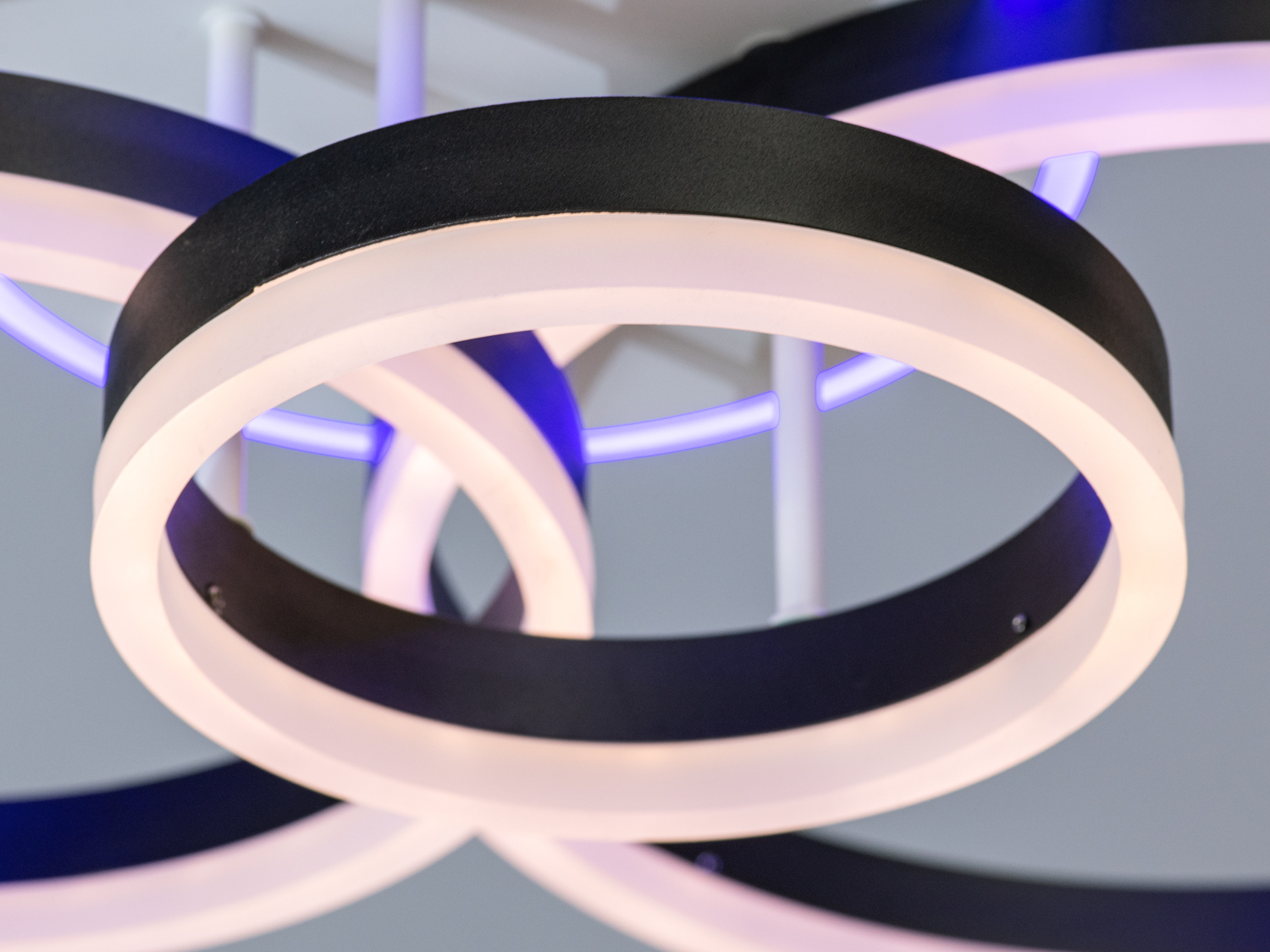 Стельова LED люстра кільця 8174-3BK-LS чорна 120 Вт пульт димер підсвітка