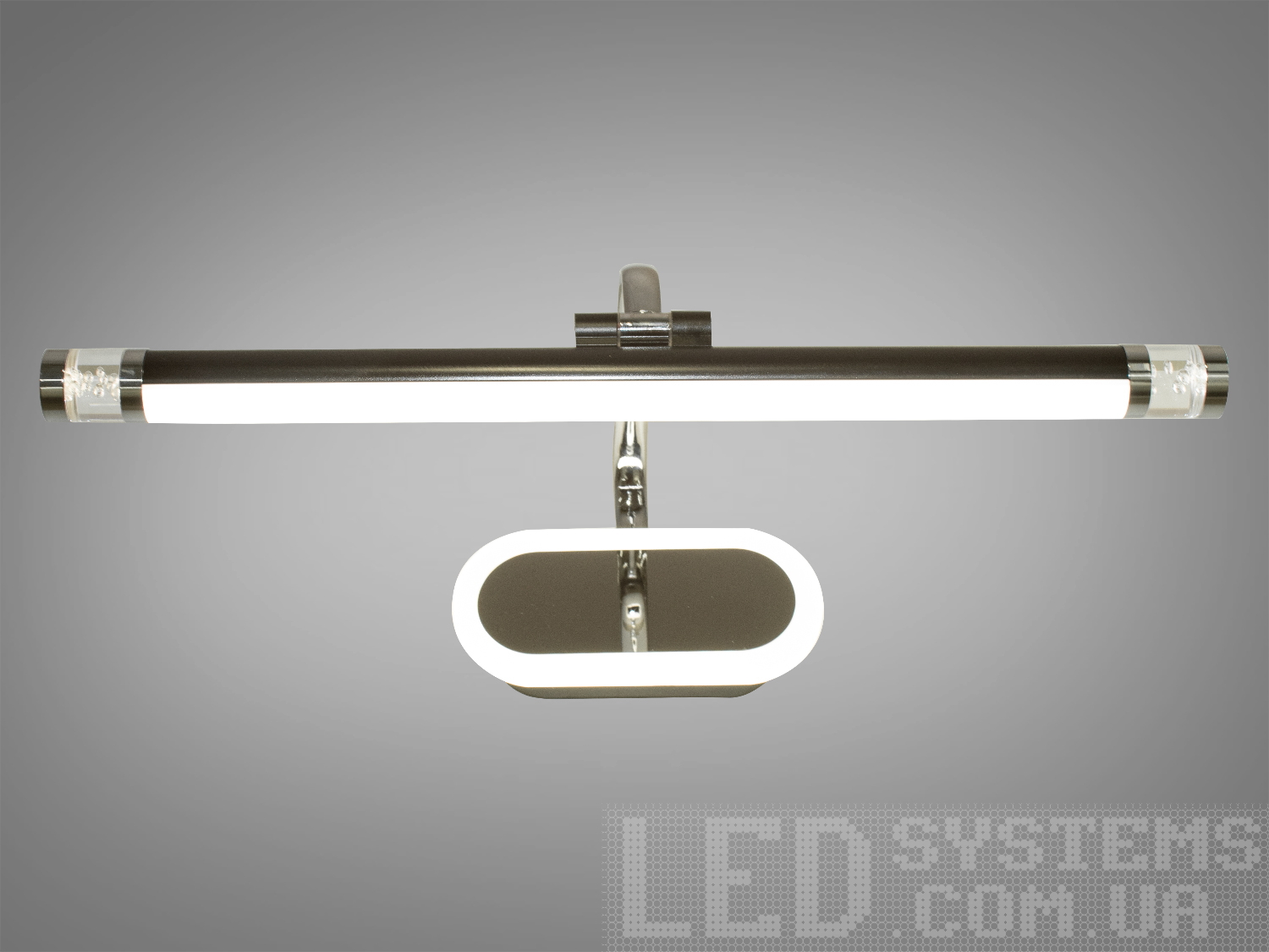 Ідеальне LED освітлення для дзеркал та картин призначене для акцентного (елементного) підсвічування в інтер'єрі - підсвічування дзеркал як у приміщенні, так і у ванній кімнаті, для картин, витворів мистецтва, стінних ніш.У цій серії всі світильники оснащені світлодіодними енергозберігаючими лампами. Які за дуже низької споживаної потужності створюють потужний світловий потік.
Кріпиться до будь-яких поверхонь стін універсальним кріпленням на монтажну планку.