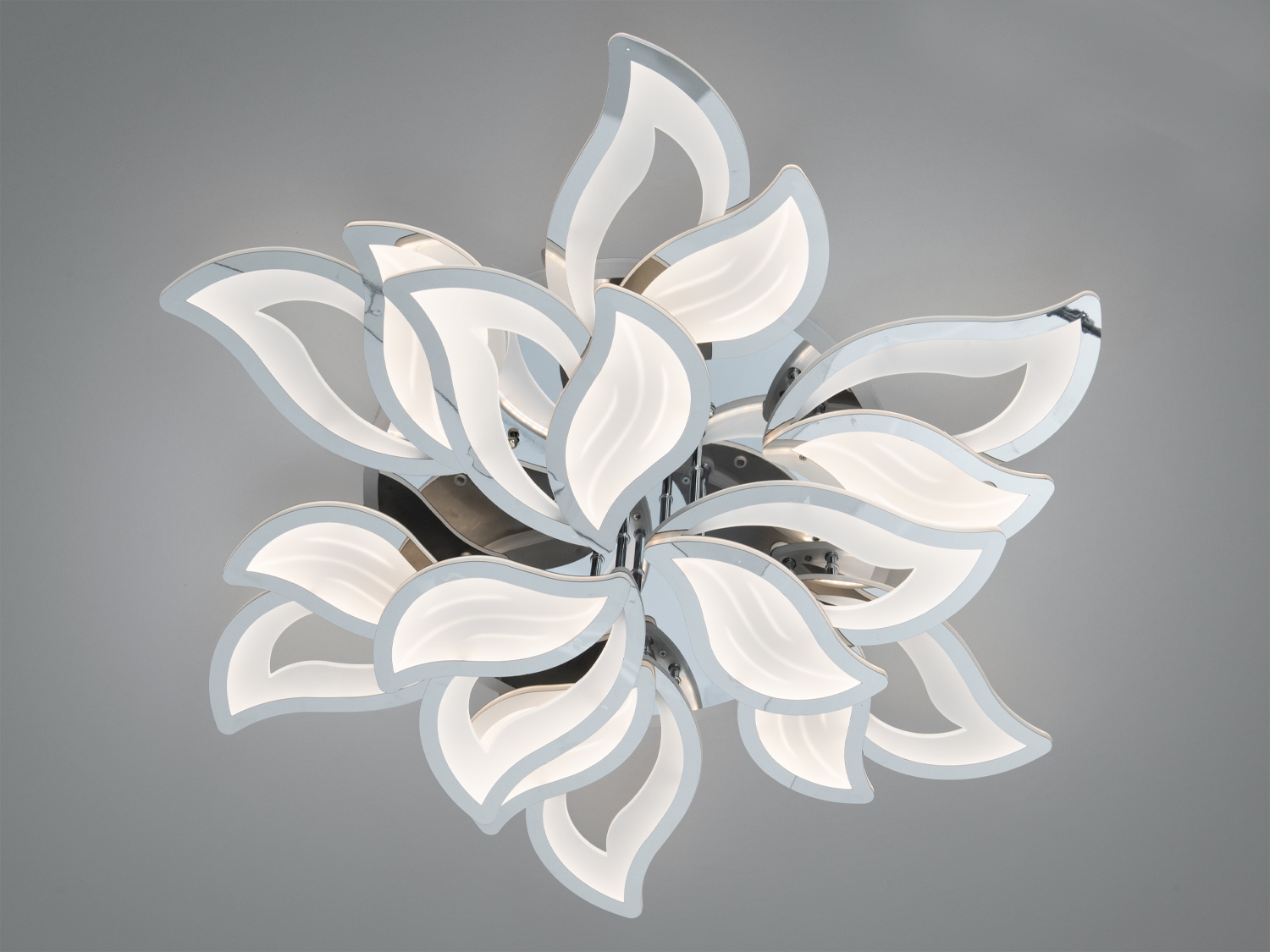 Стельова LED люстра Diasha 9033-6+3HR-LS хром 225Вт з пультом для 40 м²