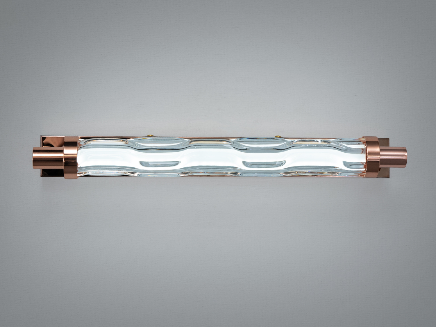 Настінне LED бра Лофт золото з хвилястим склом 10 Вт забезпечує м′яке акцентне освітлення та стильний декор для сучасних інтер′єрів.