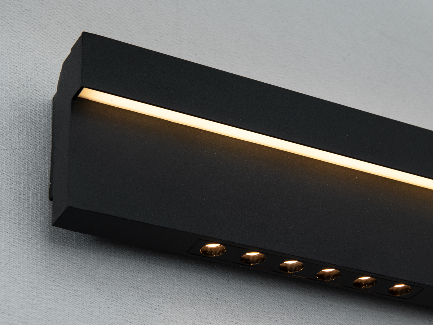 Настінний світильник споти 9646LBK чорний вузький LED рівномірне освітлення