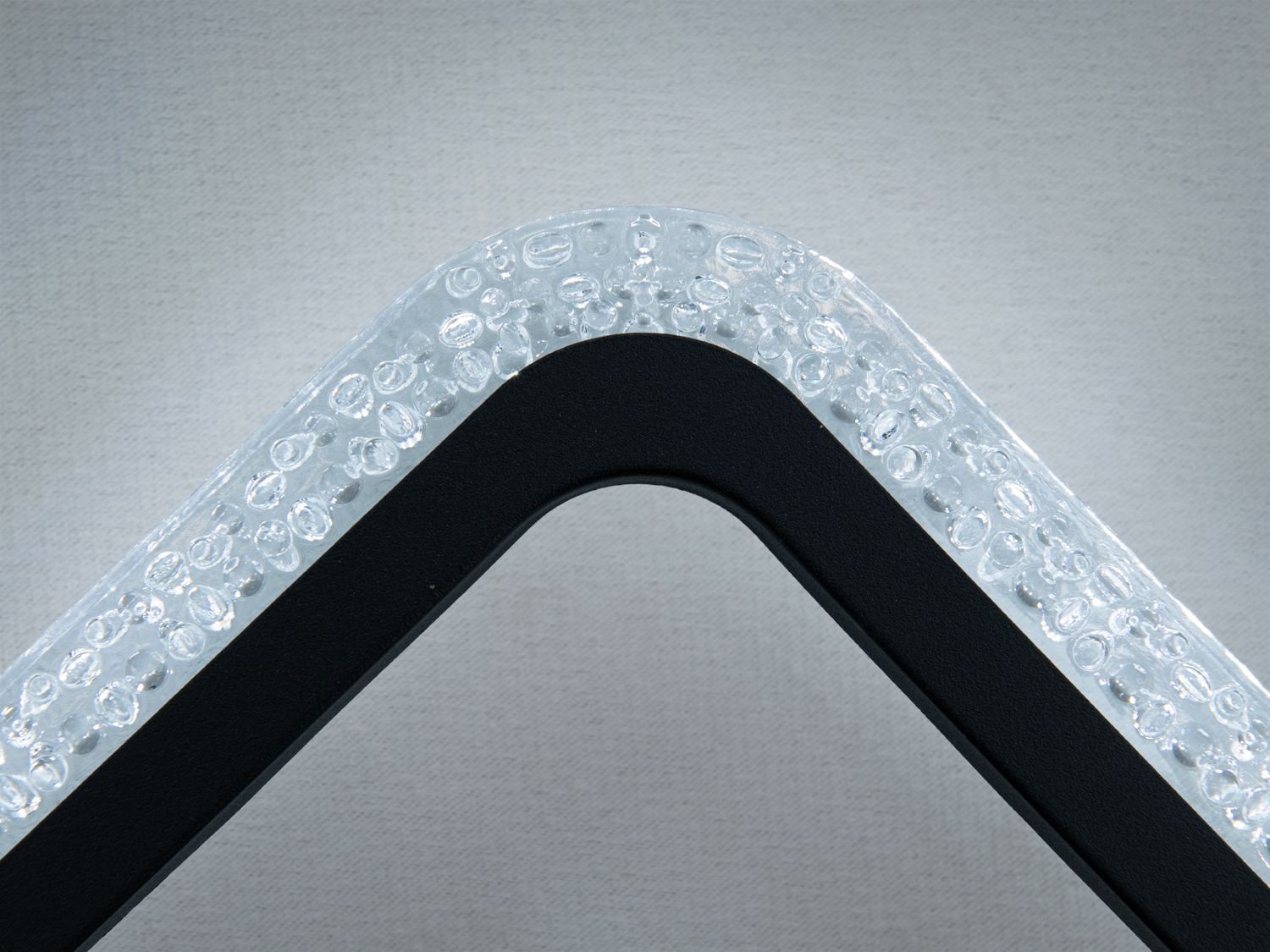 Світлодіодне бра A8170-1BK чорне 12 Вт з шнурком вимикачем