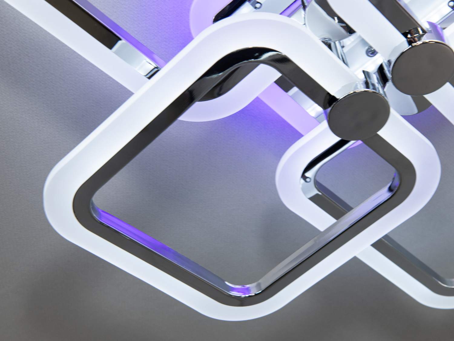 Плоска світлодіодна люстра хром 70W з пультом і диммером