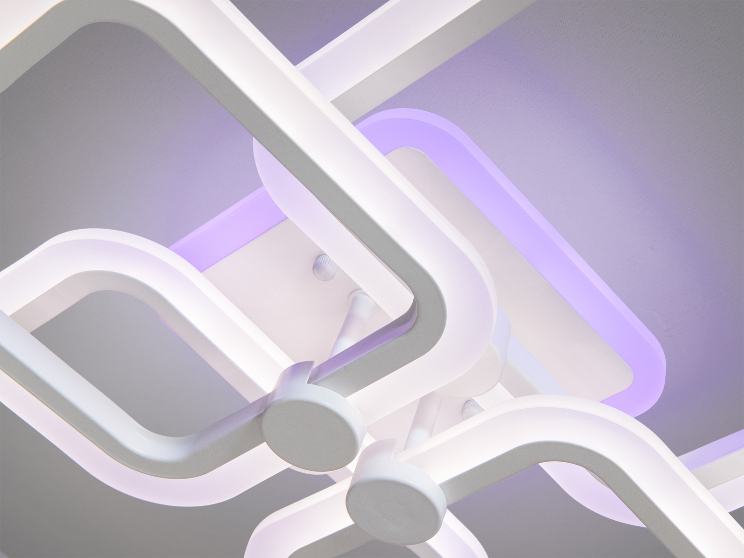 Світлодіодна люстра A8208-4WH-LS білий з пультом та регулюванням яскравості