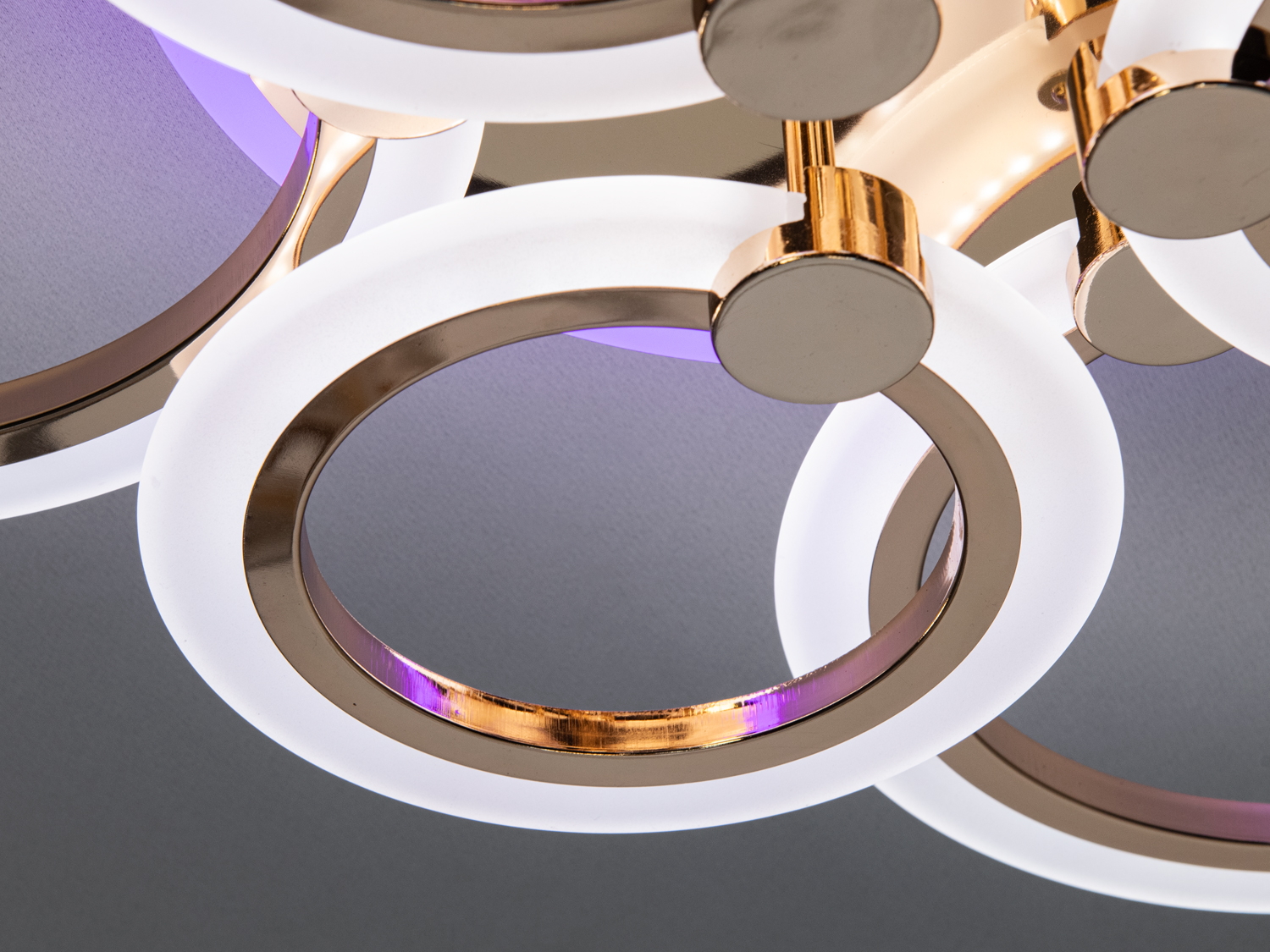 Стельова люстра 8022 золото 110W LED пульт диммер