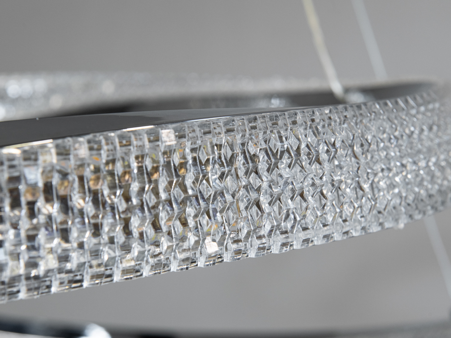 Вишукана LED люстра для залу з пультом, хром, 100W на 14м2