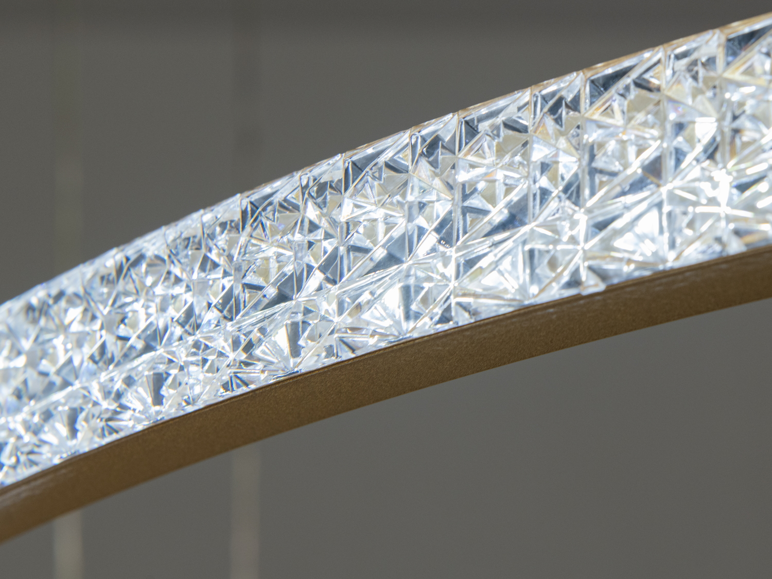 Сучасна LED люстра на тросах з пультом, золото, 165W на 23м2