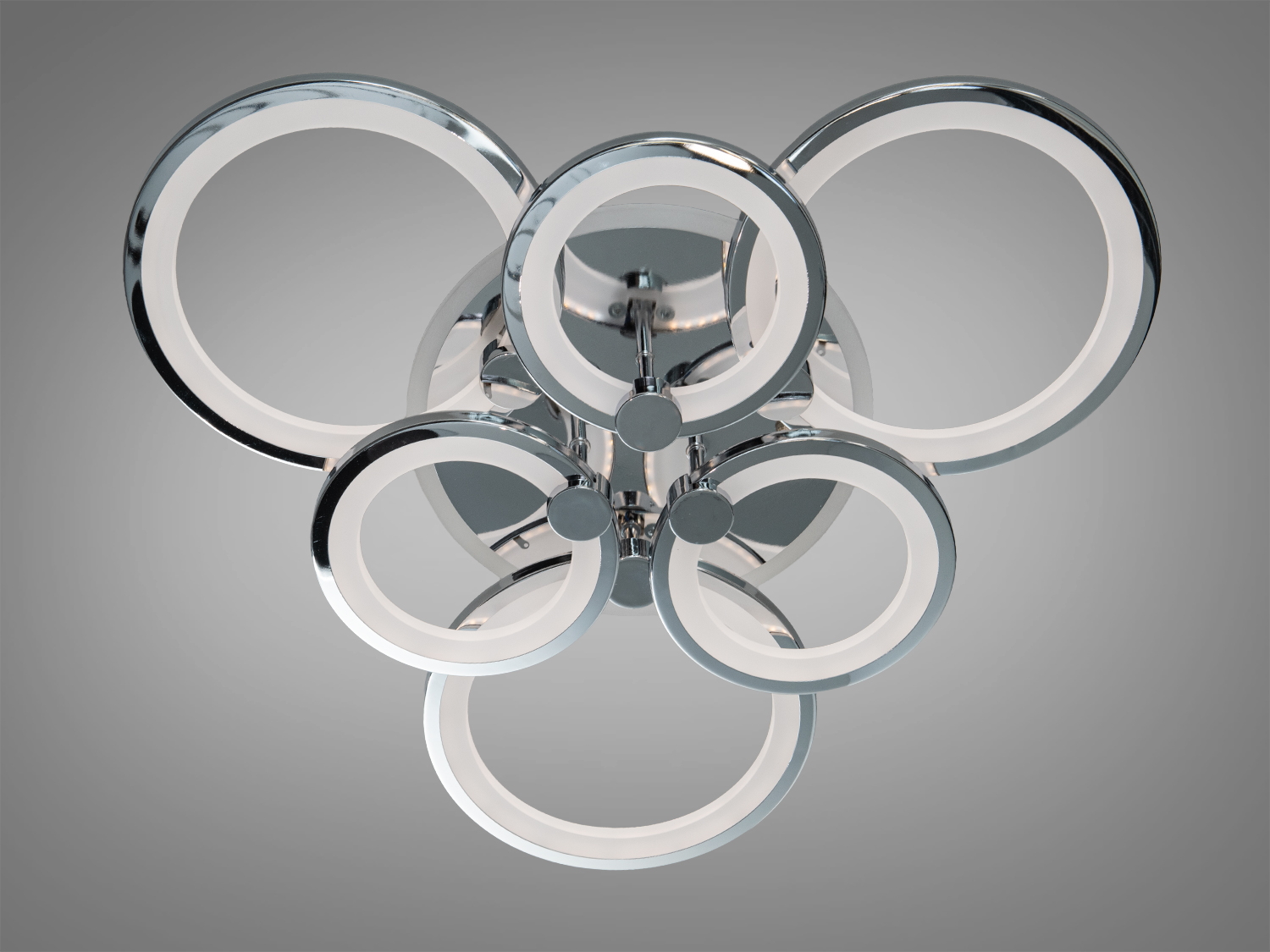 Яскрава люстра в дитячу з підсвіткою, колір хром, 140 W на 20 м2