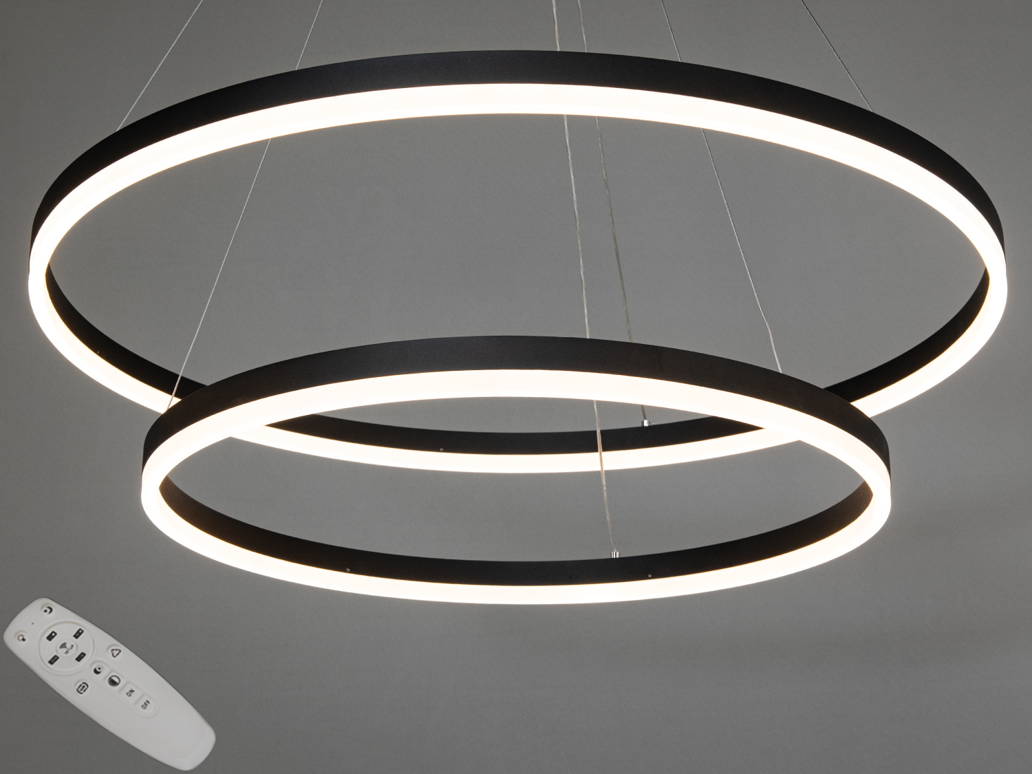 Вид збоку підкреслює витончену конструкцію, яка виглядає невагомою та легкою.