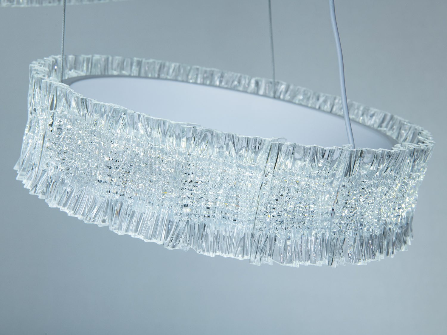 Світлодіодна підвісна люстра 3 кільця біла 135 Вт з пультом дистанційного керування