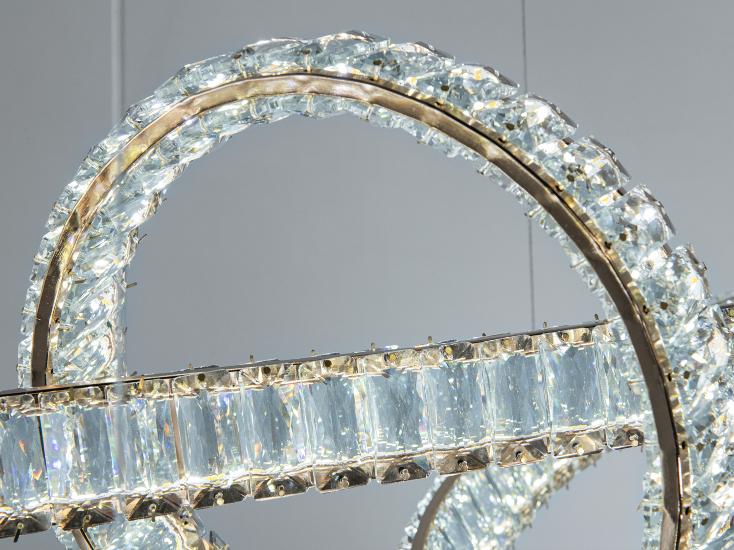 Підвісна LED люстра Diasha золото 85Вт пульт дистанційного керування до 15м²