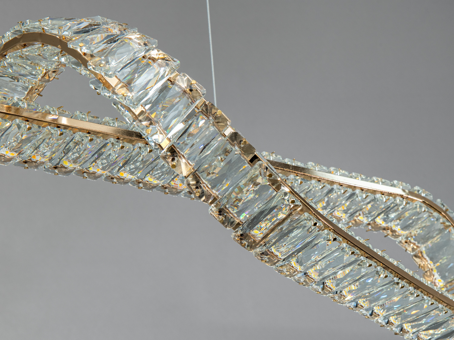 Люстра LED з криштальними елементами золото сучасний дизайн підвісна