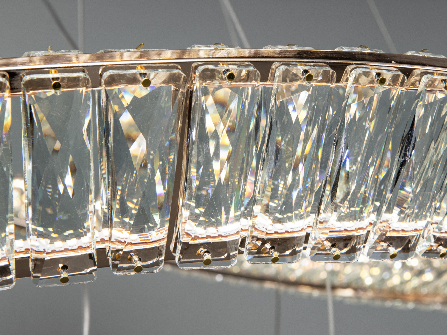 Люстра з криштальовими спіралями в золоті сучасний дизайн LED освітлення