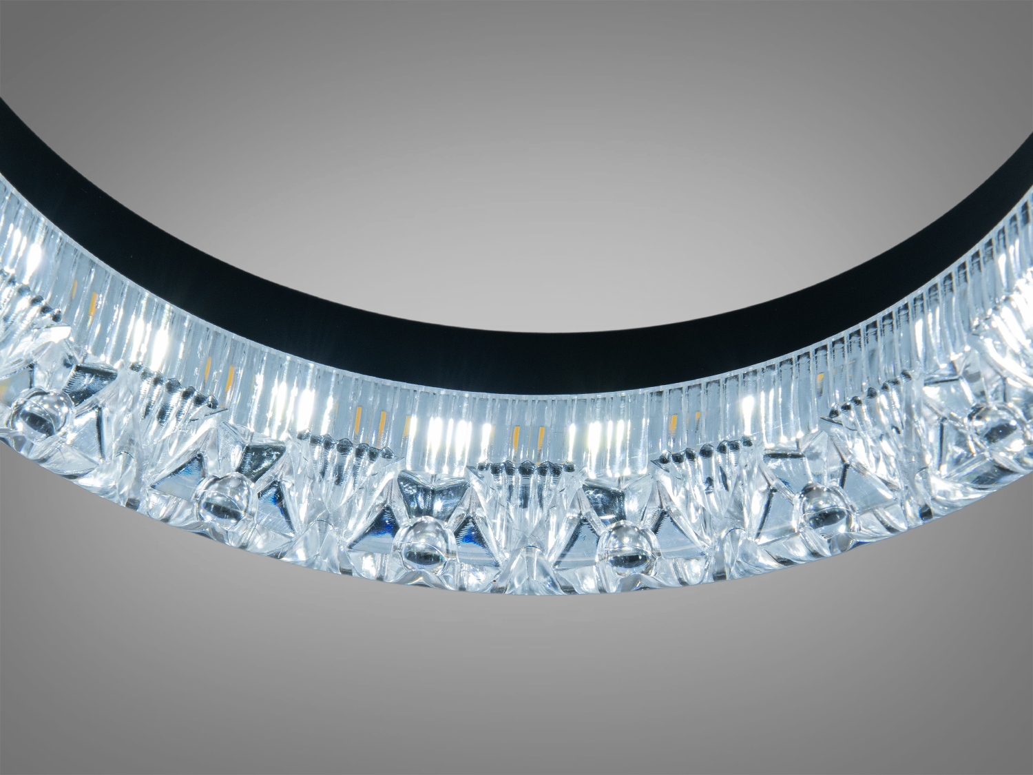 LED люстра MX4770-3SBK-BP-LS чорний з кришталевими кільцями