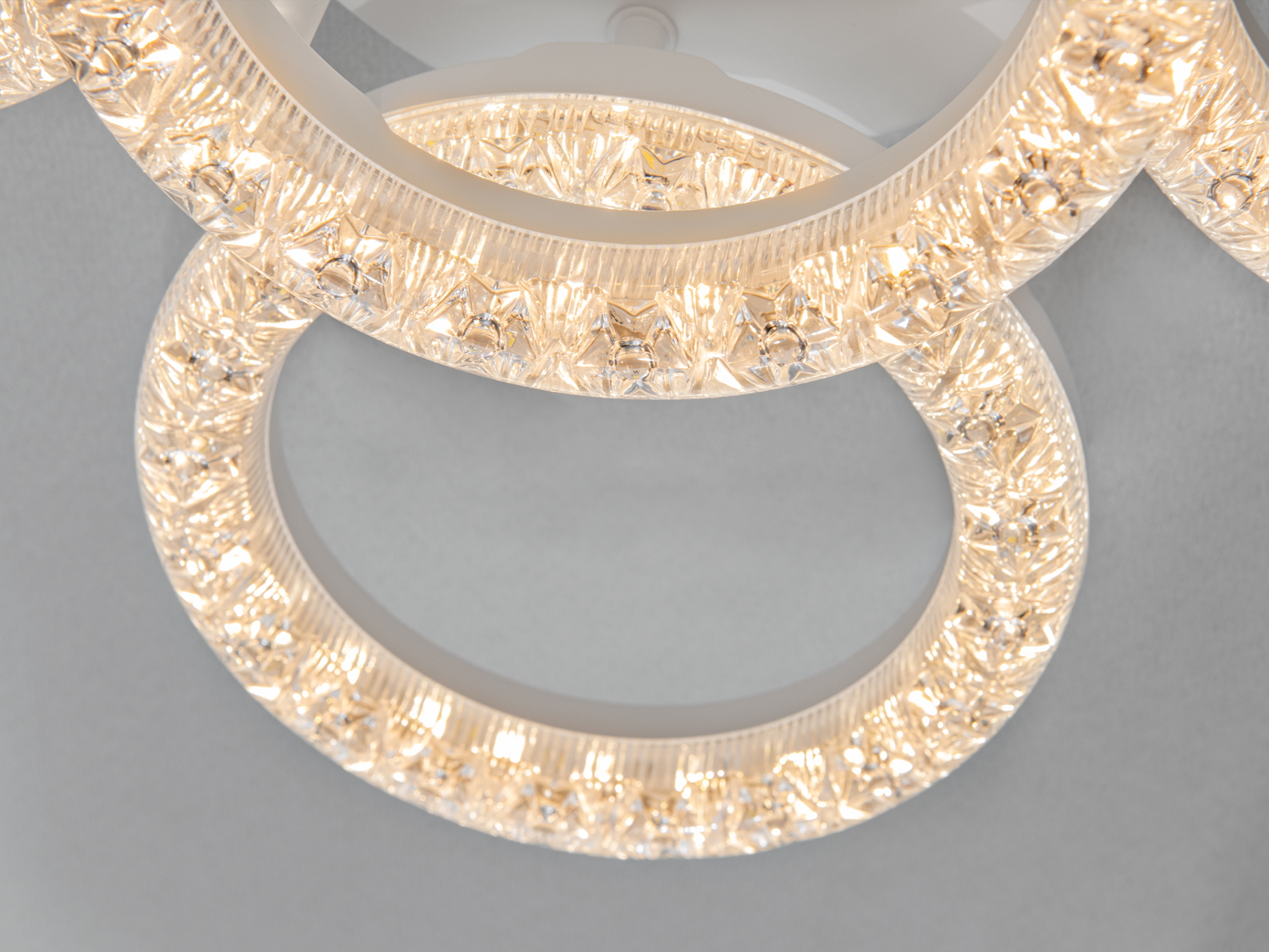 Потолкова люстра Diasha Люстри кольця біла світлодіодна з кришталевими кільцями сучасна