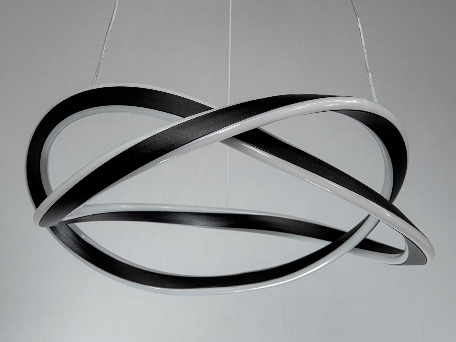 Підвісна LED люстра Diasha чорна 91 Вт завитки сучасна