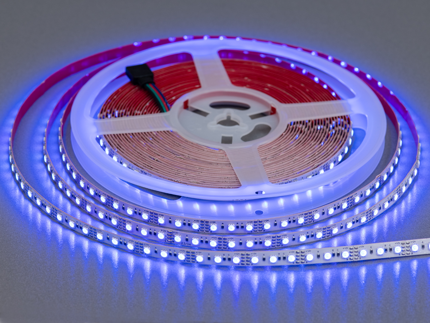 LED стрічка 12В, 108 діодів на метр, 8мм, RGB