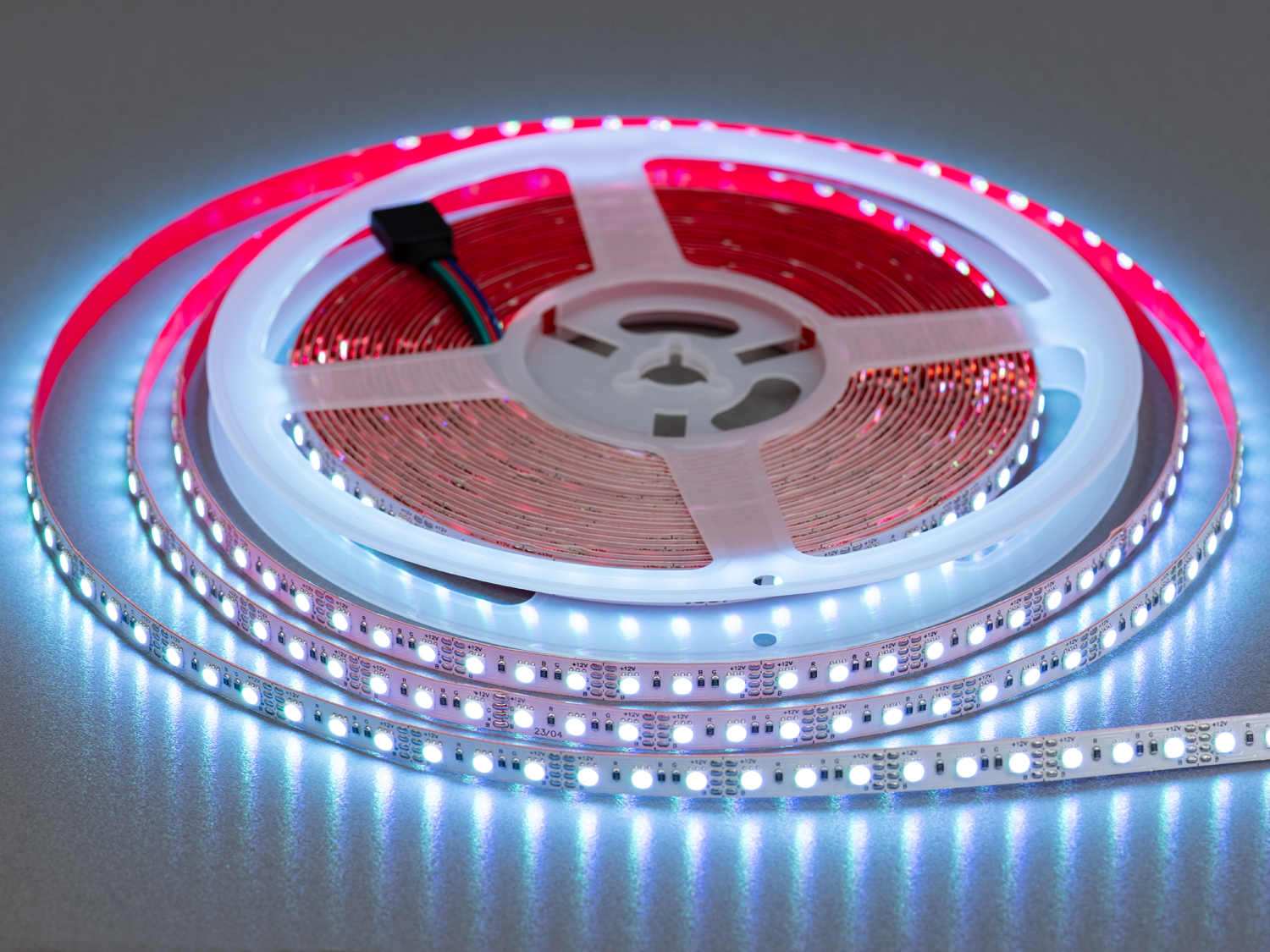 LED стрічка 12В, 108 діодів на метр, 8мм, RGB