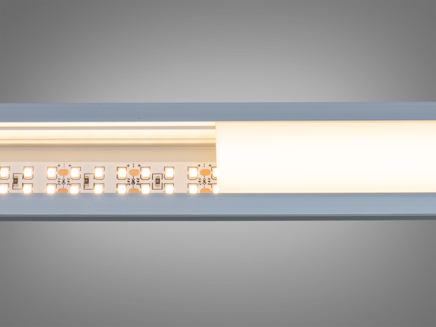 LED стрічка 24В, 240 діодів на метр, 15мм, теплий