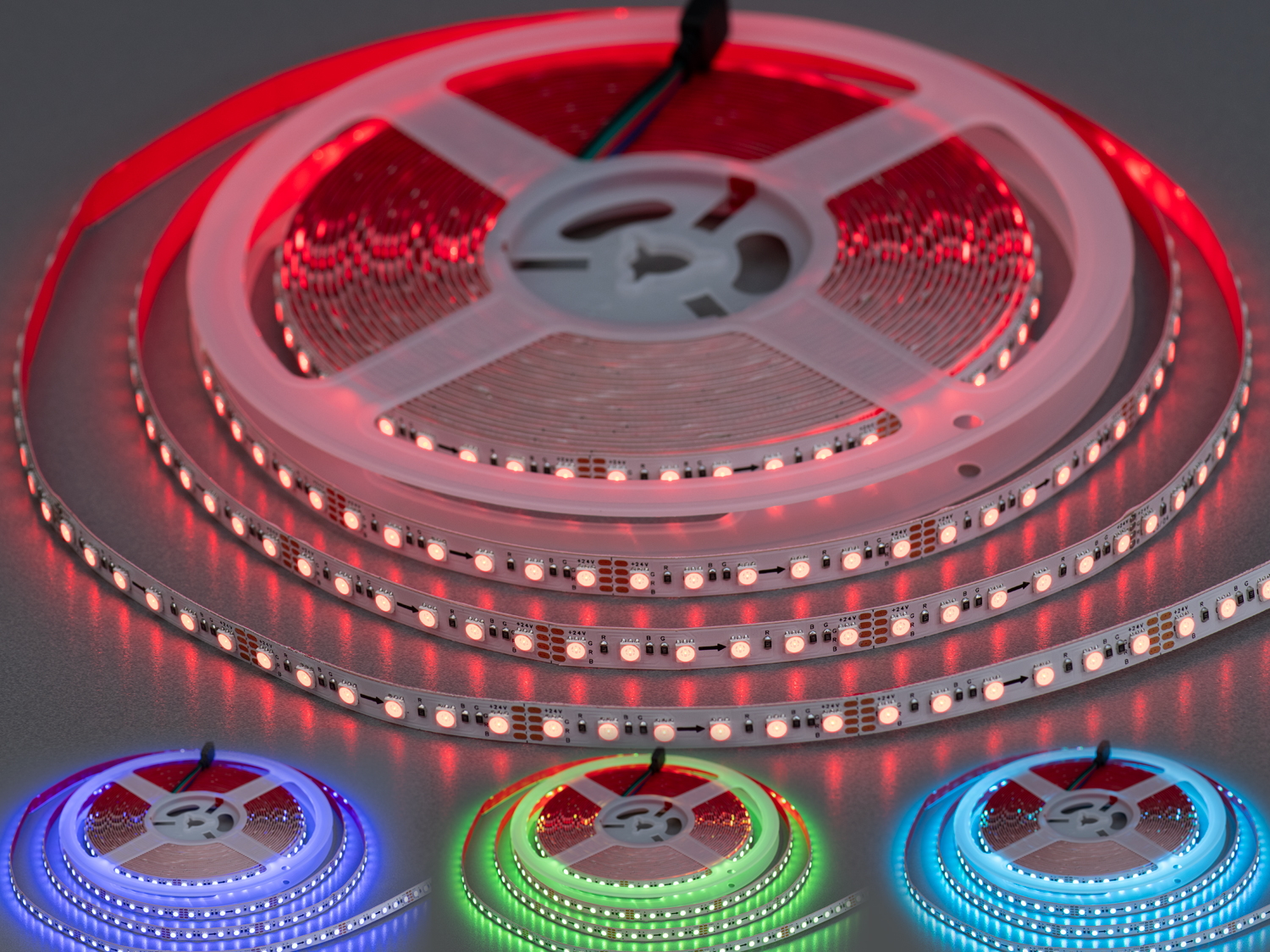 LED стрічка 24В, 108 діодів на метр, 8мм, RGB