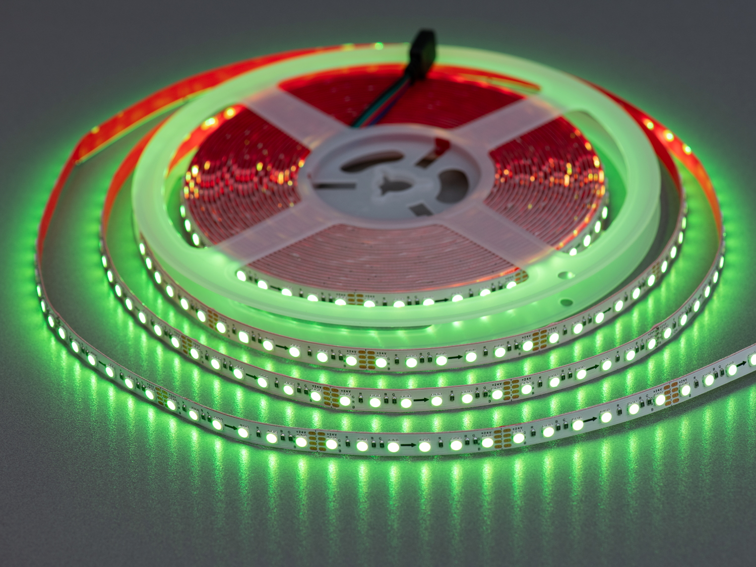 LED стрічка 24В, 108 діодів на метр, 8мм, RGB