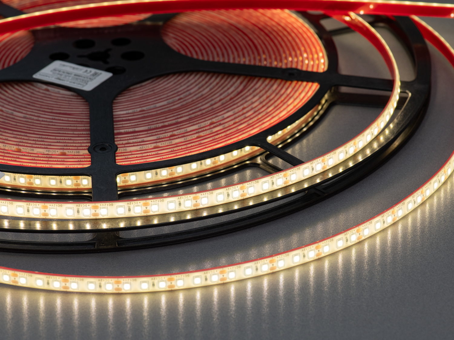 LED стрічка 12в, 120 шт/м, герметична, 8мм, нейтральний