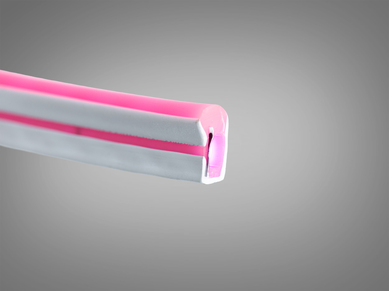 LED NEON 220в, герметичний, 7x15мм, блакитний. Придбайте гнучку неонову стрічку, надійне, яскраве та економічне рішення для зовнішнього, технічного та архітектурного освітлення.