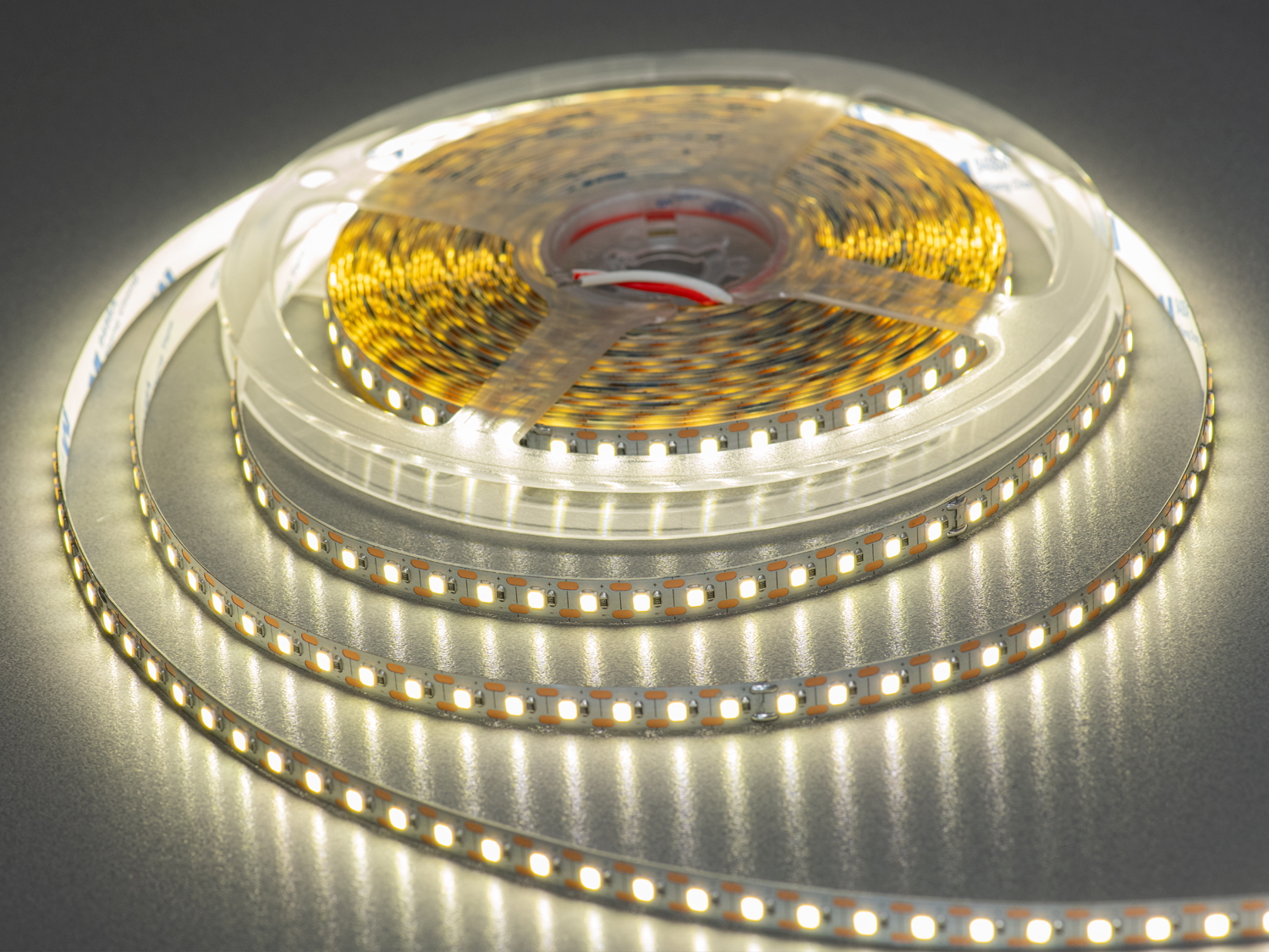 LED стрічка 12В, 120 діодів на метр, 8мм, нейтральний. Придбавши цю лед стрічку, ви отримуєте високу якість і надійність, гарантовану українським брендом.