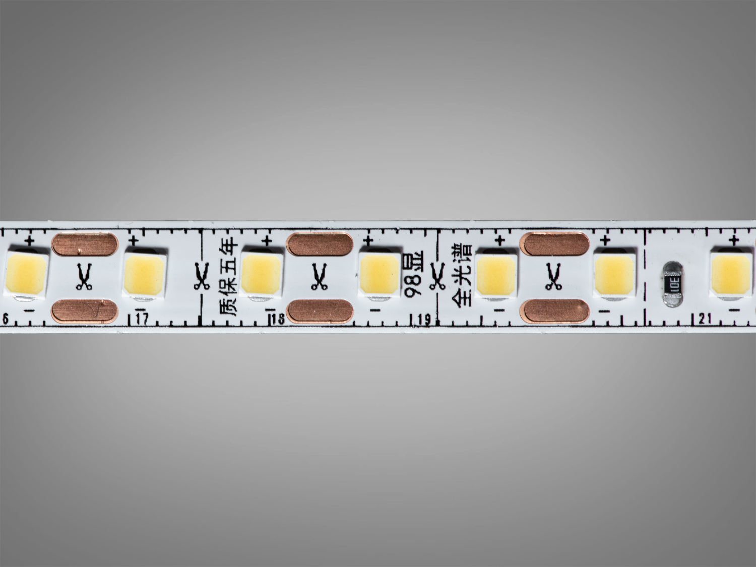 LED лента 24В, 120 диодов на метр, 8мм, холодный