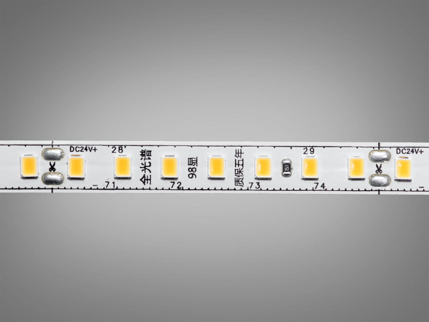 LED стрічка 24В, 140 діодів на метр, 8мм, теплий