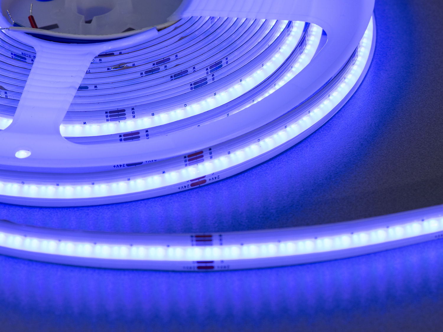 LED стрічка 24В, 108 діодів на метр, 10мм, RGB