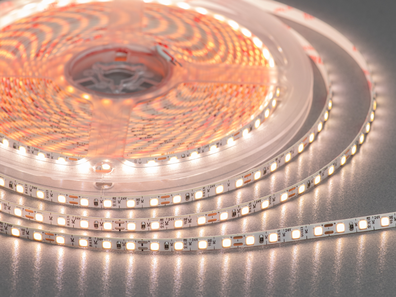 LED стрічка 24В, 120 діодів на метр, 5мм, теплий. Обираючи цю модель, ви отримуєте не просто світло – ви створюєте атмосферу гармонії, затишку і стилю у своєму просторі. LED стрічка 24В, 120 діодів на метр, 5мм, теплий. Обираючи цю модель, ви отримуєте не просто світло – ви створюєте атмосферу гармонії, затишку і стилю у своєму просторі.
