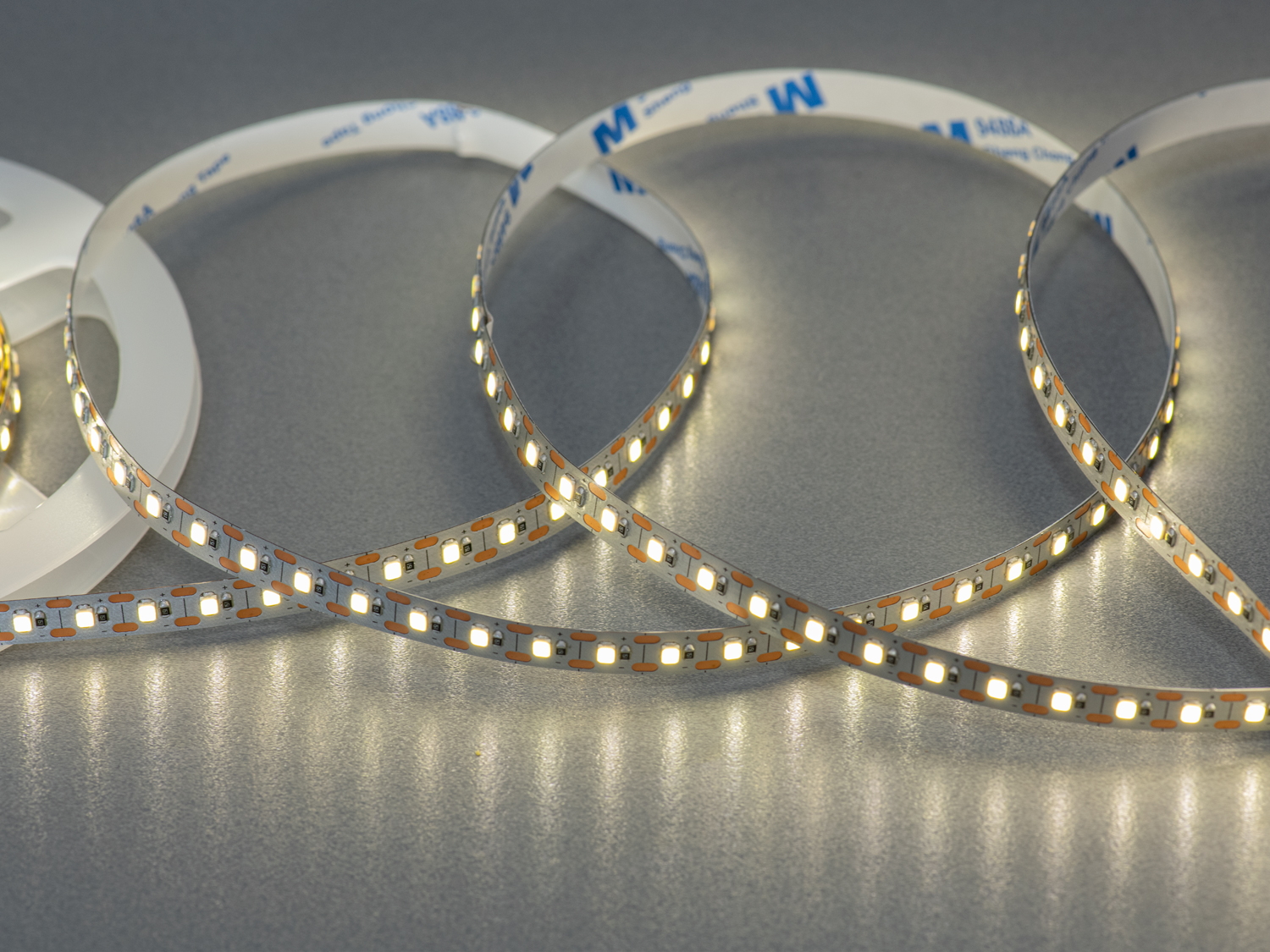 LED стрічка 5В з USB, 120 діодів на метр, 8мм, нейтральний. 