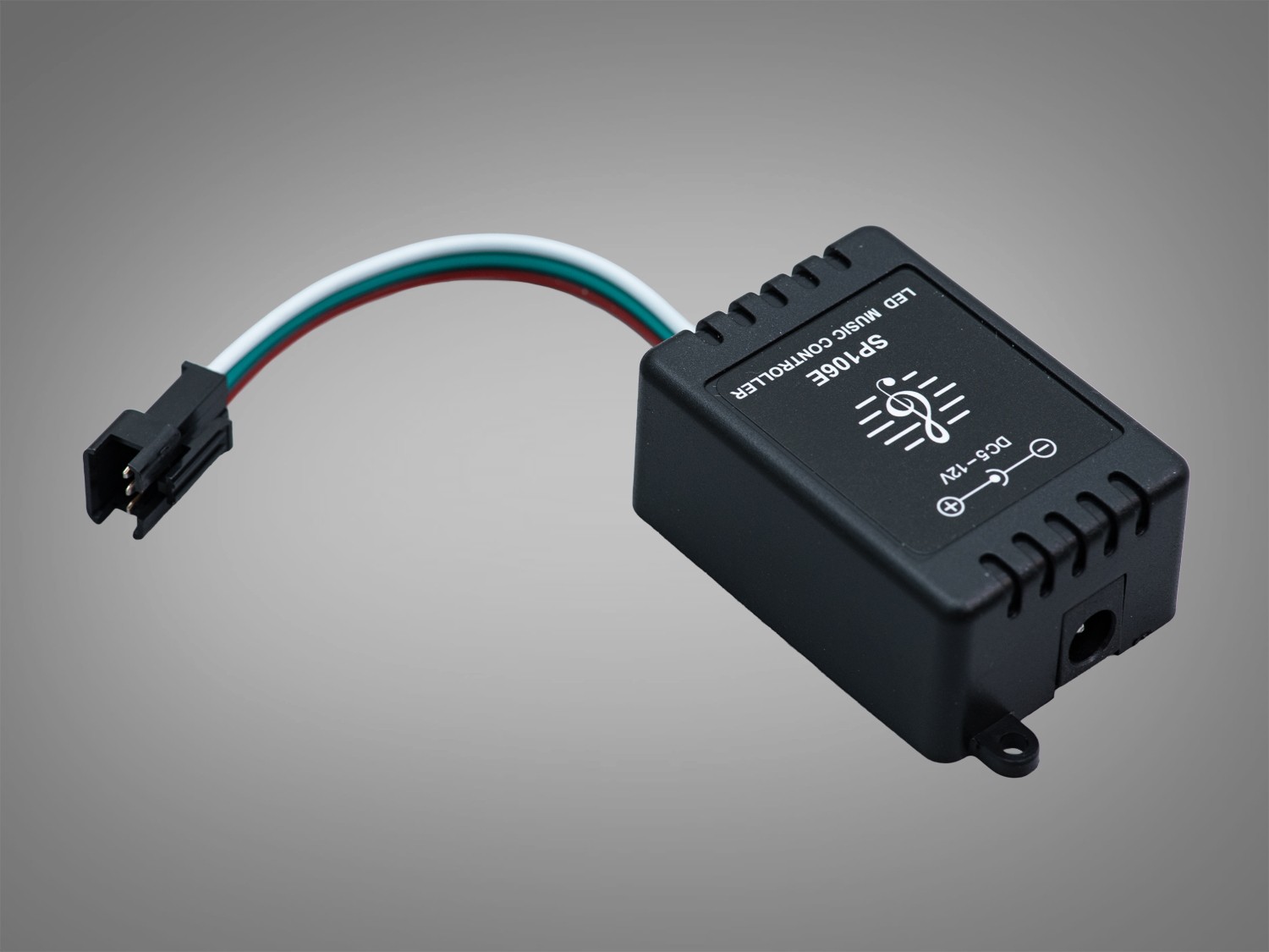 Контролер SP106E для LED-музики з трьома проводами, призначений для підключення до систем освітлення.