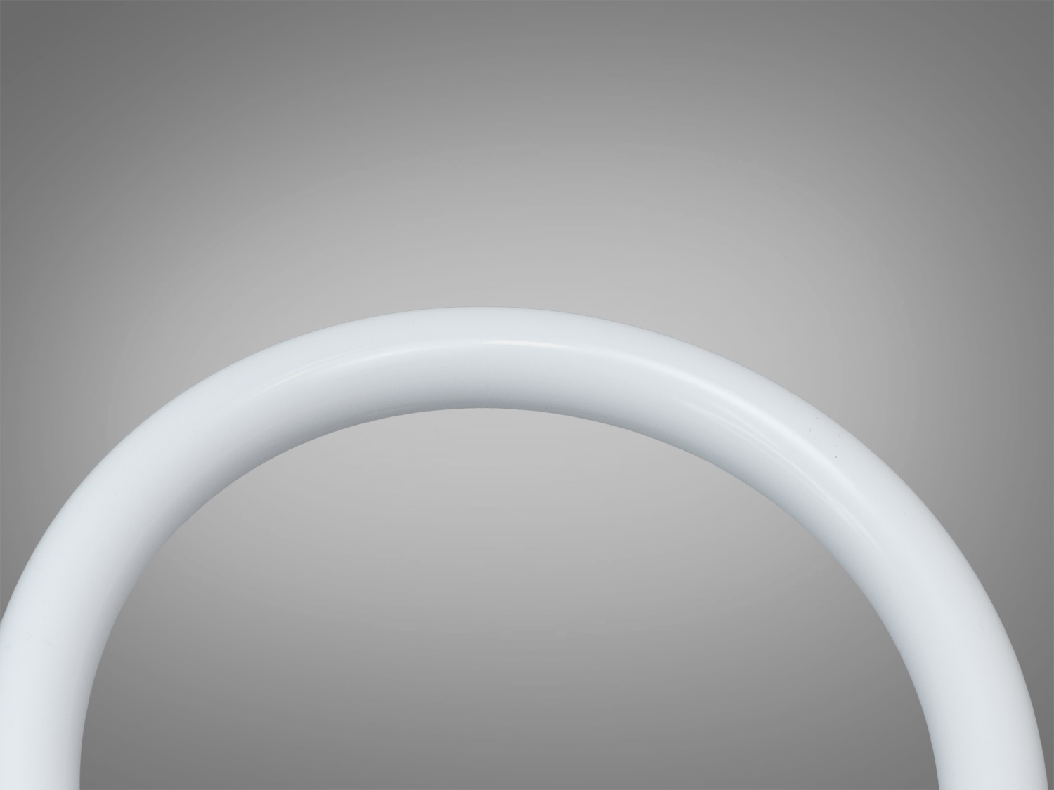 Ближній план світлодіодної стрічки з акцентом на текстурі. Ідеально для акцентного освітлення.